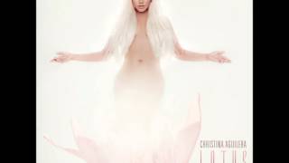 Watch Christina Aguilera Make The World Move video