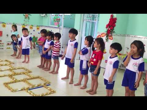 Tiết thể dục Bật tách khép chân - Lớp Lá A