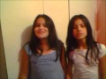 niñas cantando la de la mala suerte