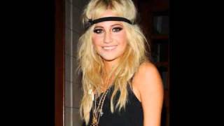 Watch Pixie Lott Summer Days video