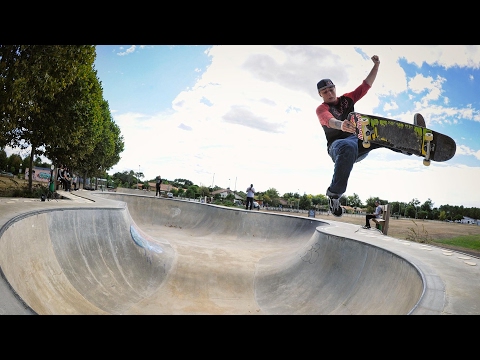 Sorgente and Russell Attack Perfect Bowls in France | Skate Escape