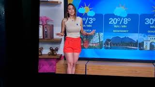 Yanet Garcia Y Legs