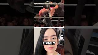 Aj Lee Reacts After Roxanne Drops Cm Punk