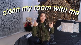 Clean With Me On A Snowy Day! | Azlia Williams