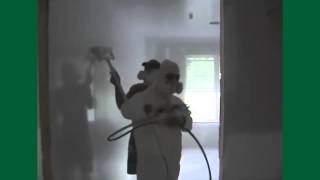 Aplicação de massa corrida em drywall
