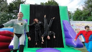 Echipament Gonflabil Velcro Wall De Inchiriat - Tzontzoevents.ro