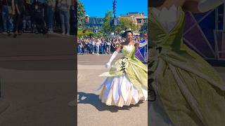Disneyland Paris, Tiana. What An Entrance Dream And Shine Brighter