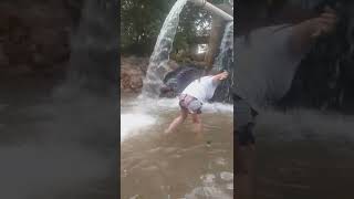 Tomando Banho No Rio