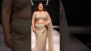 Plus Sizecurvy Modelswearing Net Sareewalking On Ramp