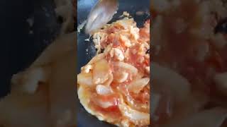 Scramble Eggs With Tomato And Union,Simple Ulam Pero Mapaparami Ka Ng Kain