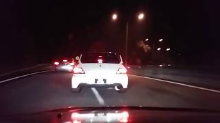 Evo 9 Mr Ve Evo 9 Trafikte Sokak Yarışı Malezya