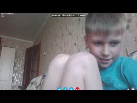 Дрочит свой писюн на веб камеру41