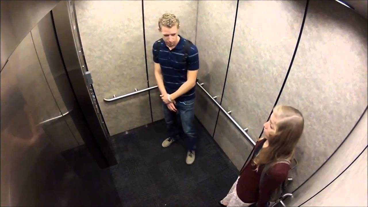 Бурный секс в лифте