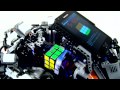 ¿Conoces al robot que resuelve el cubo de Rubik más rápido que un hombre?