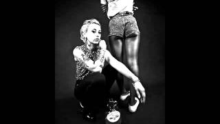 Watch Kreayshawn Twerkin video