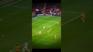 Feghouli Küçük Rus Takımına Acımıyor.