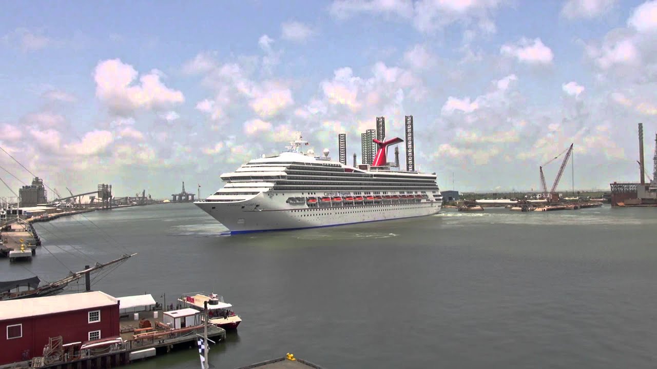 Timelapse Carnival Triumph Cruise Ship Arrival in Galveston Island
