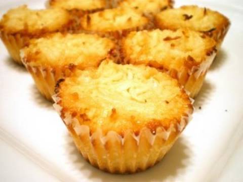 VIDEO : coconut macaroons - how to make coconut macaroons thehow to make coconut macaroons thepanlasangpinoyway. ...