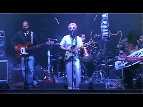 Rabbi Shergill Performs Bulla Ki Jaana