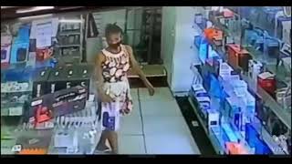 Mulher Furta Loja E Esconde Produto Debaixo Da Saia Kkkk
