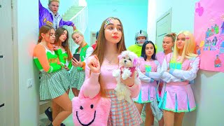 Diana Decidió Convertirse En La Colegiala Más Glamorosa Quién Será El Glamoroso Novio De Diana?