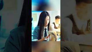 Kız Hiç Ders Çalışmadı Ama Okulda Birinci Oldu