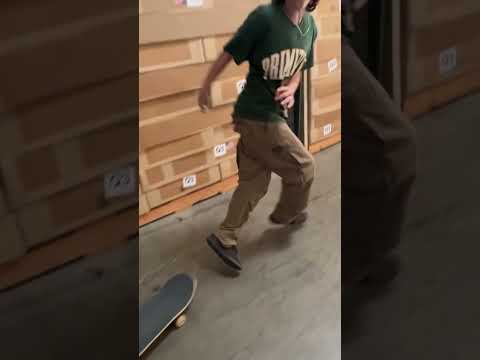 Kickflip or heel flip? What’s Jake Brenier favorite trick⁉️ #skateclipsdaily #skatetricks #skate