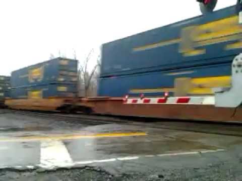 Fast Moving CSX Intermodal Train 12412
