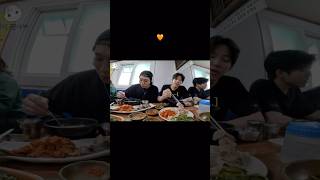 Day6 Maknae Wont Let Leader Eat