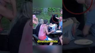 Este Oso Se Acercó A Una Familia Que Desayuna