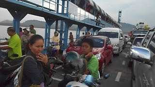 The passenger & vehicle ferry from Krabi mainland to Koh Lanta Island (Ko Lanta), Thailand เกาะลันตา