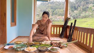 Gadis Desa Cantik Makan Nasi Lemeng Nikmat Sekali