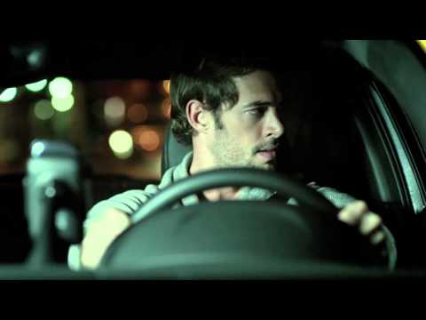 Angelique Boyer y William Levy - Con Todas Las Bolsas Ganas (Comercial)