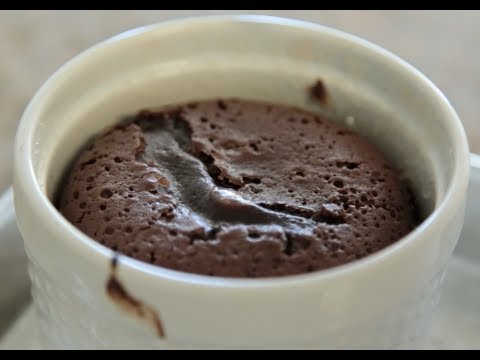 VIDEO : warm chocolate lava cake | byron talbott - subscribe: http://bit.ly/1mk8ehm website: http://www.byrontalbott.com twitter: http://www.twitter.com/byrontalbott ...