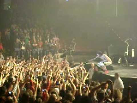 Shout At The Devil. Shout At The Devil (live