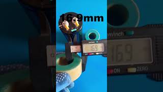 Condensateurs Électrochimiques Et Noyau En Ferrite Electrochemical Capacitors And Ferrite Core