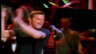 Watch Ricky Martin La Copa De La Vida video