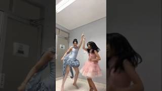 Coach Melly & Shaqirah Goyang Heboh, Netizen Auto Gemes Banget