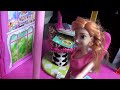 Anna and Elsa Toddlers Move To A New House #1 Elsya & Annya are Moving! Packing! Toys & Dolls Family