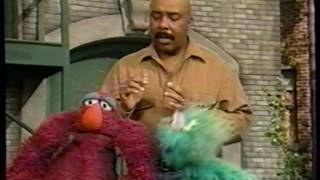 Sesame Street Telly And Rositas Hand-Clapping Game