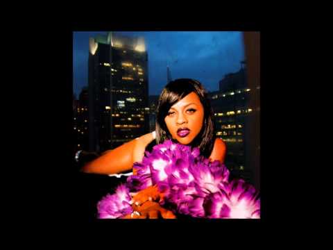 Freestyle- Lil' Kim Video