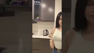 Batang Bata Pero Napaka ..
