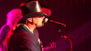 Watch Trace Adkins Proud To Be Here video