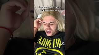 Aquela Garota Fazendo Depilação Com Cera
