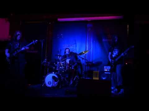 Chemtrail (Live @ The pint 27/08/11)