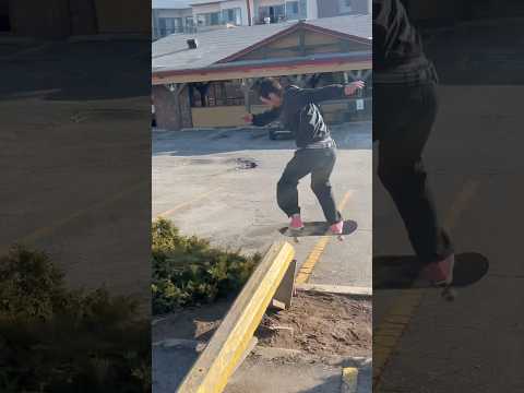 The motorcycle sound #asmr #skateboarding
