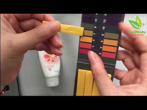Test độ pH của sữa rửa mặt Biore