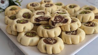 Kalip Kullanmadan İki̇ Renkli̇ Kiyir Kiyir Tatli Kurabi̇ye Tari̇fi̇