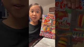 Whats Inside Efrutti Lunch Bag Mini Gummy Candy