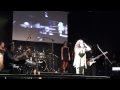 Sandra Mihanovich "Es la vida que me alcanza" - La Falda bajo las estrellas